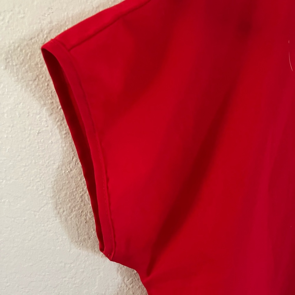 🆑⚡️Red lightweight top - Picture 4 of 4